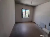 Duplex la asfalt - personalizare interioara - 3 bai 