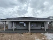 Duplex pe plan - acces facil - zona in plina dezvoltare 