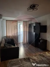 Garsoniera de închiriat la etajul 2 în zona centrala 