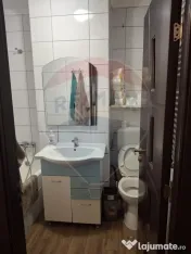 Garsoniera de închiriat la etajul 2 în zona centrala 