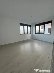 Apartament 2 camere, decomandat - zona Tractorul 