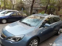 Vând Opel Astra J 