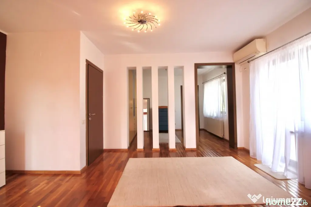 PIPERA OMV-VILA 7 CAMERE, GRADINA SUPERBA, TERASA, GARAJ! - Voluntari (Bucuresti-Ilfov)