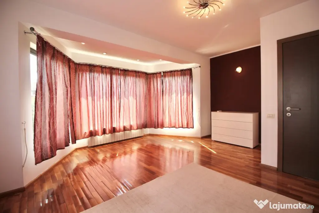PIPERA OMV-VILA 7 CAMERE, GRADINA SUPERBA, TERASA, GARAJ!