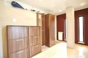 PIPERA OMV-VILA 7 CAMERE, GRADINA SUPERBA, TERASA, GARAJ! 