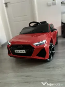 Mașinuța electrică pentru copiii Audi RS6