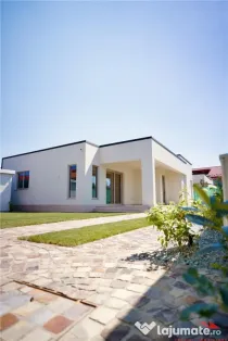 Casa 2026 parter, str Vrancei,construita ''corect'', 400 te