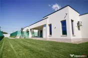 Casa 2026 parter, str Vrancei,construita ''corect'', 400 te 