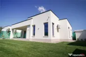 Casa 2026 parter, str Vrancei,construita ''corect'', 400 te 