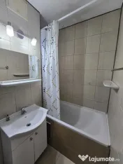 Vitan mall dristor etaj 3 agata barsescu 