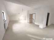 - Casa Individuala - 2 Dormitoare la Parter Mansarda -