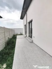 - Casa Individuala - 2 Dormitoare la Parter Mansarda -