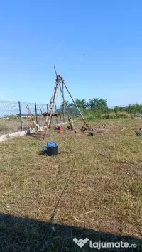 Vând  utilaj forat 