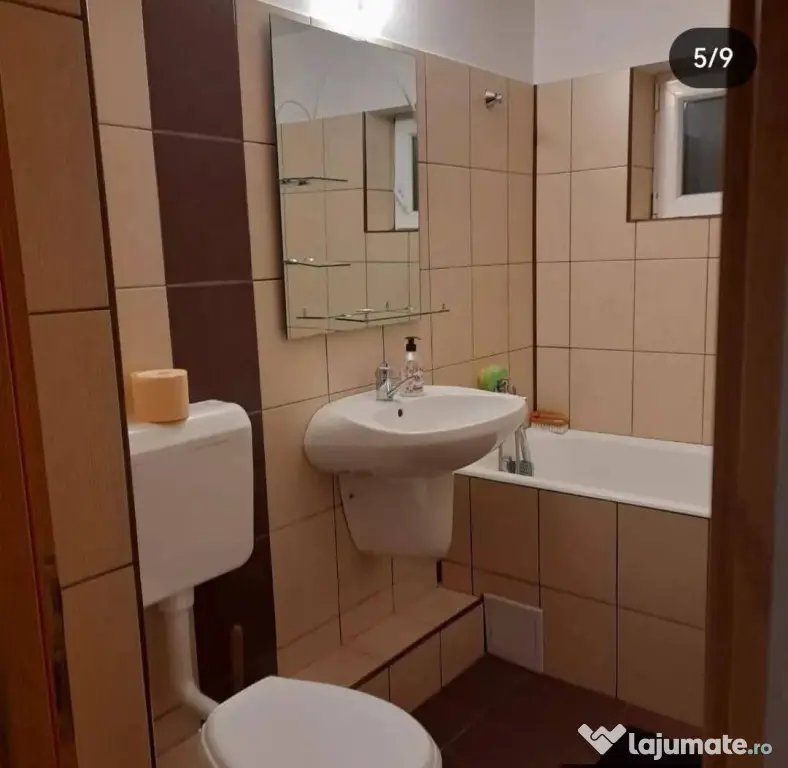 Ofer spre închiriere apartament 3 camere Rolast