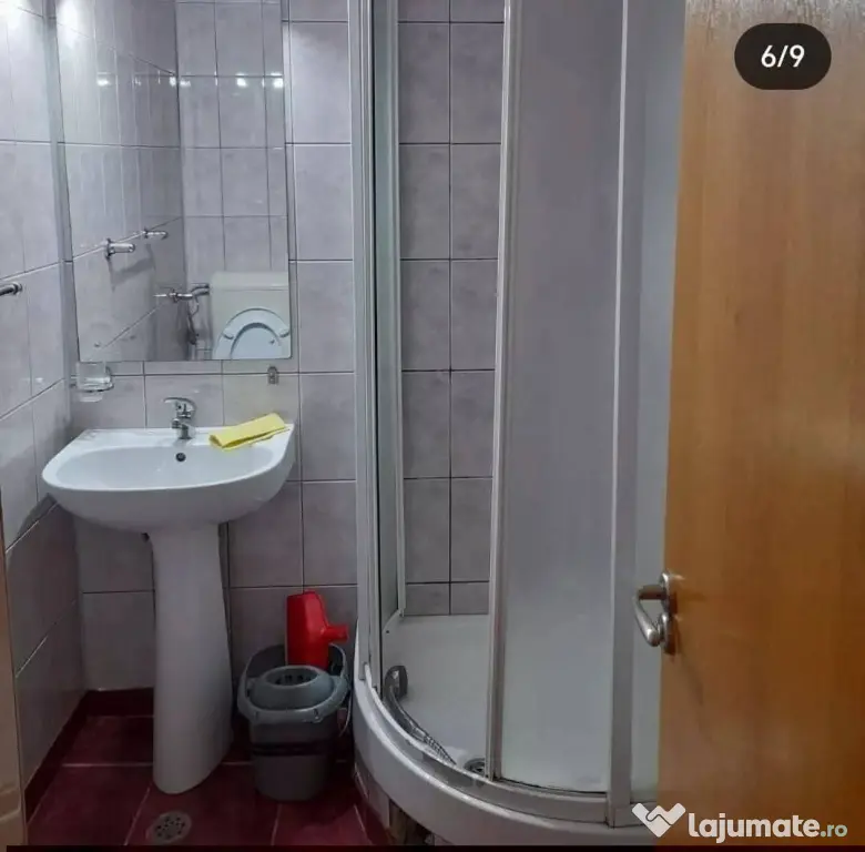 Ofer spre închiriere apartament 3 camere Rolast