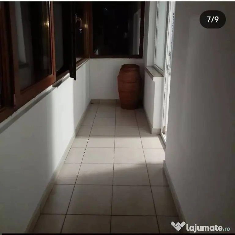 Ofer spre închiriere apartament 3 camere Rolast