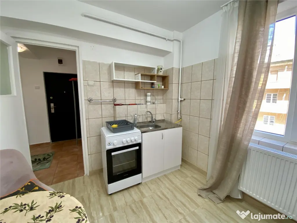 ULTRACENTRAL - 2 CAMERE - LIFT - RENOVAT