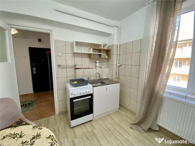 ULTRACENTRAL - 2 CAMERE - LIFT - RENOVAT