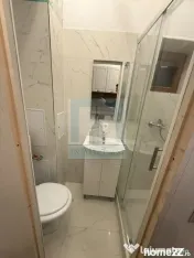 Garsonieră cochetă de închiriat în Schei