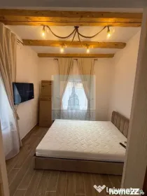 Garsonieră cochetă de închiriat în Schei