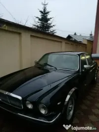 Vând Jaguar 