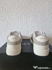 Adidași Alb-Maro – Design Modern