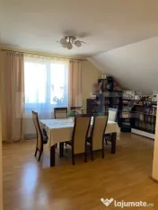 Apartament 4 camere de vanzare cu parcare inclusa, Zona de J 