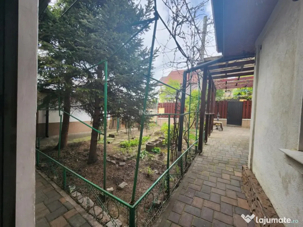 CASA INDIVIDUALA, 135 MP UTILI, PODUL DE FIER