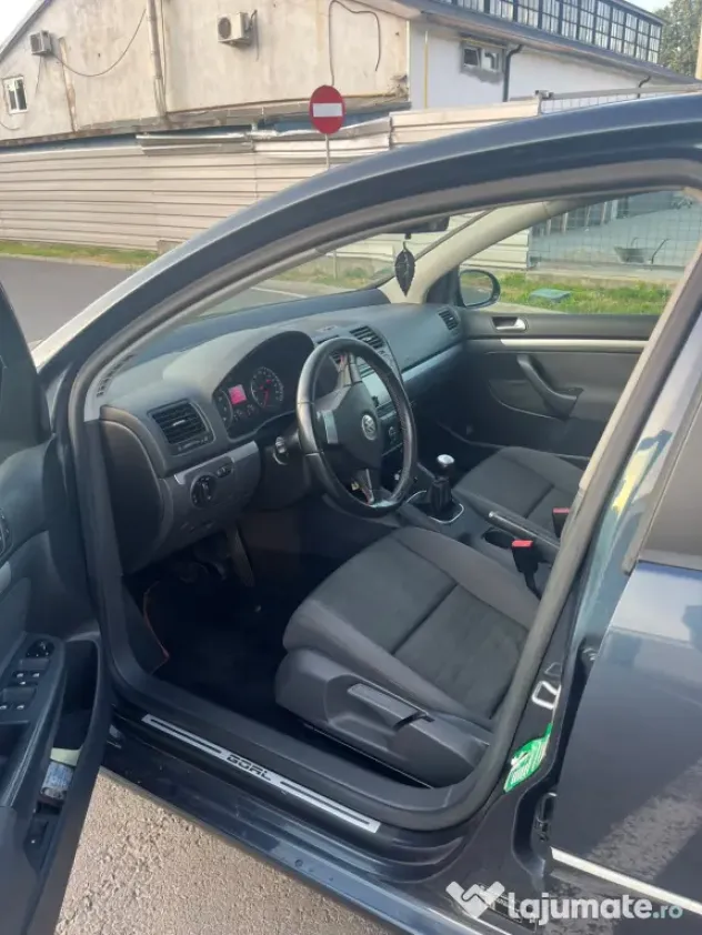 Volkswagen Golf 5 2006 1.4benzina 80CP