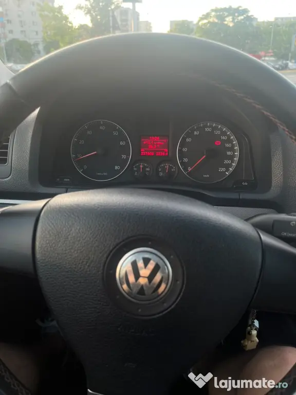 Volkswagen Golf 5 2006 1.4benzina 80CP