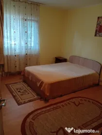 Garsoniera de inchiriat, parter, zona Contactoare