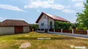 Casa si teren de vazare in Miresu Mare, oferta speciala 