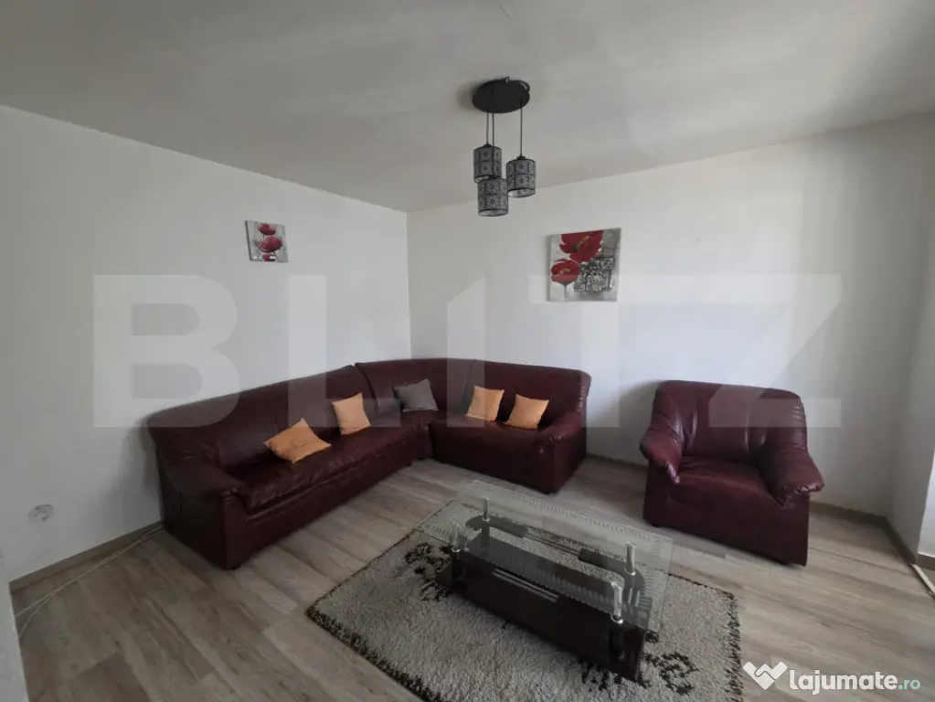 Apartament 3 camere , decomandat ,64 m2, zona Piata Centrala