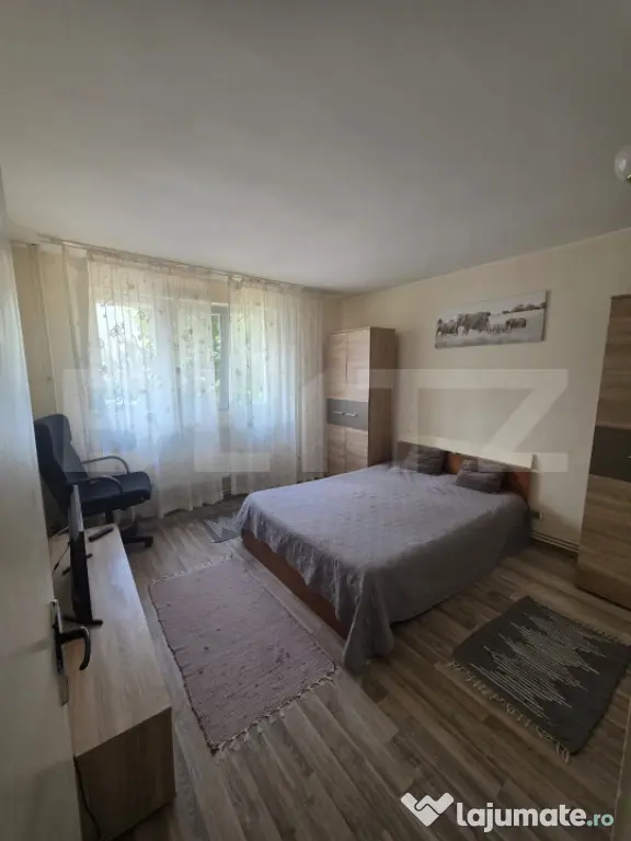 Apartament 3 camere , decomandat ,64 m2, zona Piata Centrala