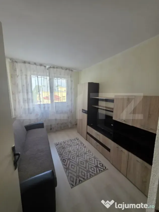 Apartament 3 camere , decomandat ,64 m2, zona Piata Centrala