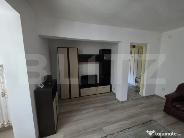 Apartament 3 camere , decomandat ,64 m2, zona Piata Centrala