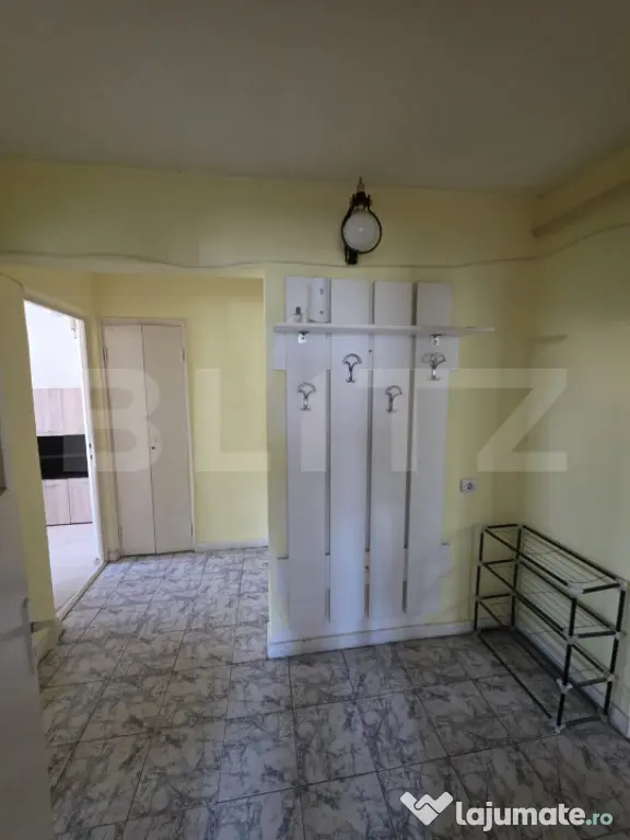 Apartament 3 camere , decomandat ,64 m2, zona Piata Centrala