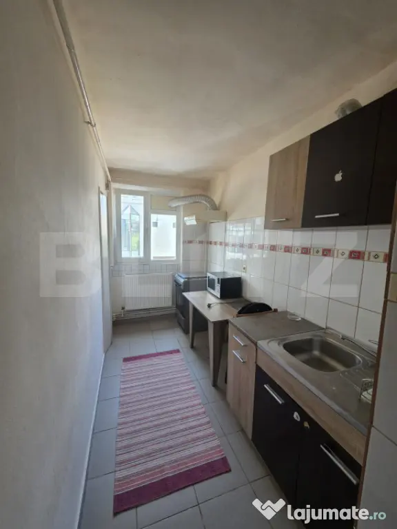Apartament 3 camere , decomandat ,64 m2, zona Piata Centrala