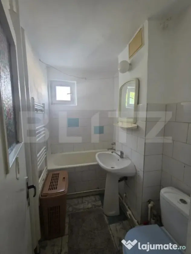Apartament 3 camere , decomandat ,64 m2, zona Piata Centrala