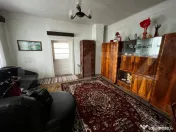 Casă tradițională, teren 2.043 mp zona Aghiresu 