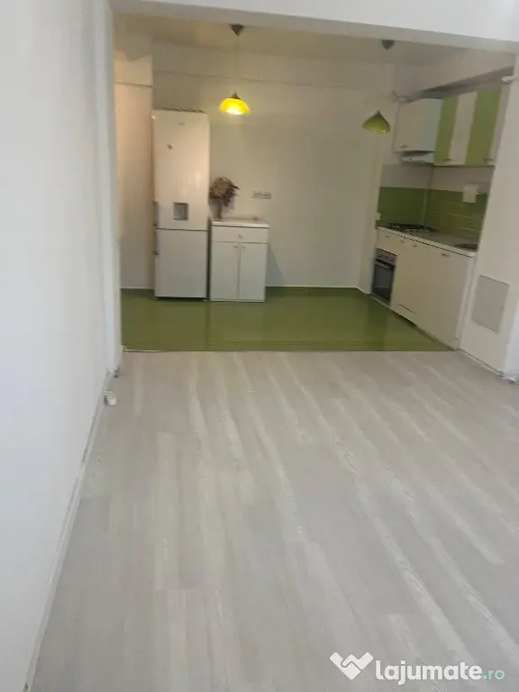 Proprietar ofer spre inchiriere spatiu comercial Militari Residence