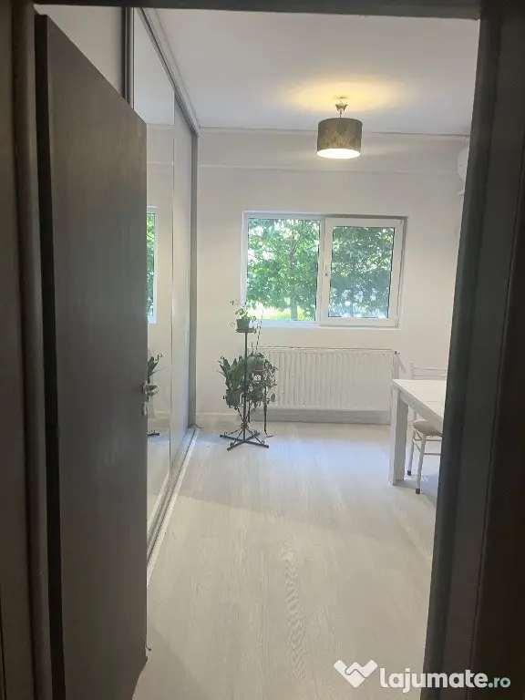 Proprietar ofer spre inchiriere spatiu comercial Militari Residence