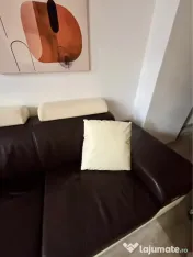 Coltar de piele cu masa si perne 