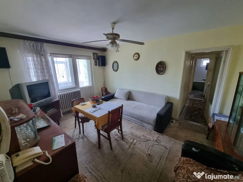 Apartament 3 camere zona Km 4-5