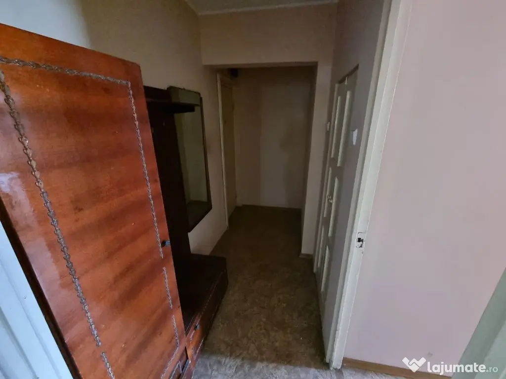 Apartament 3 camere zona Km 4-5