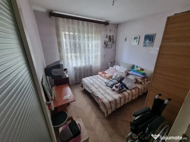 Apartament 3 camere zona Km 4-5