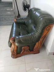 Canapea din piele