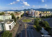 Apartament renovat cu 2 camere si parcare zona Judetean 
