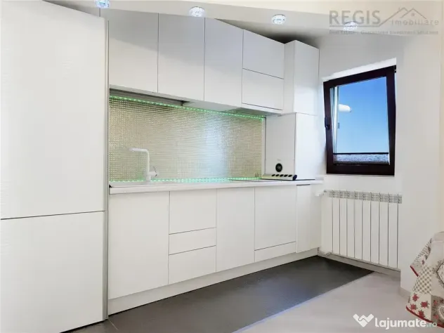 Apartament renovat cu 2 camere si parcare zona Judetean