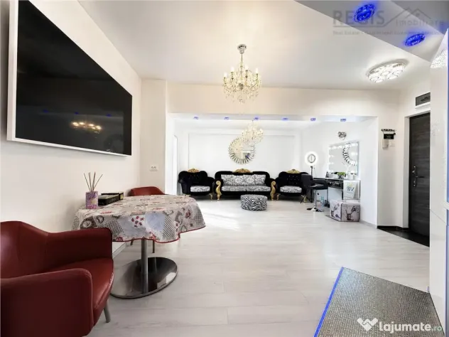 Apartament renovat cu 2 camere si parcare zona Judetean